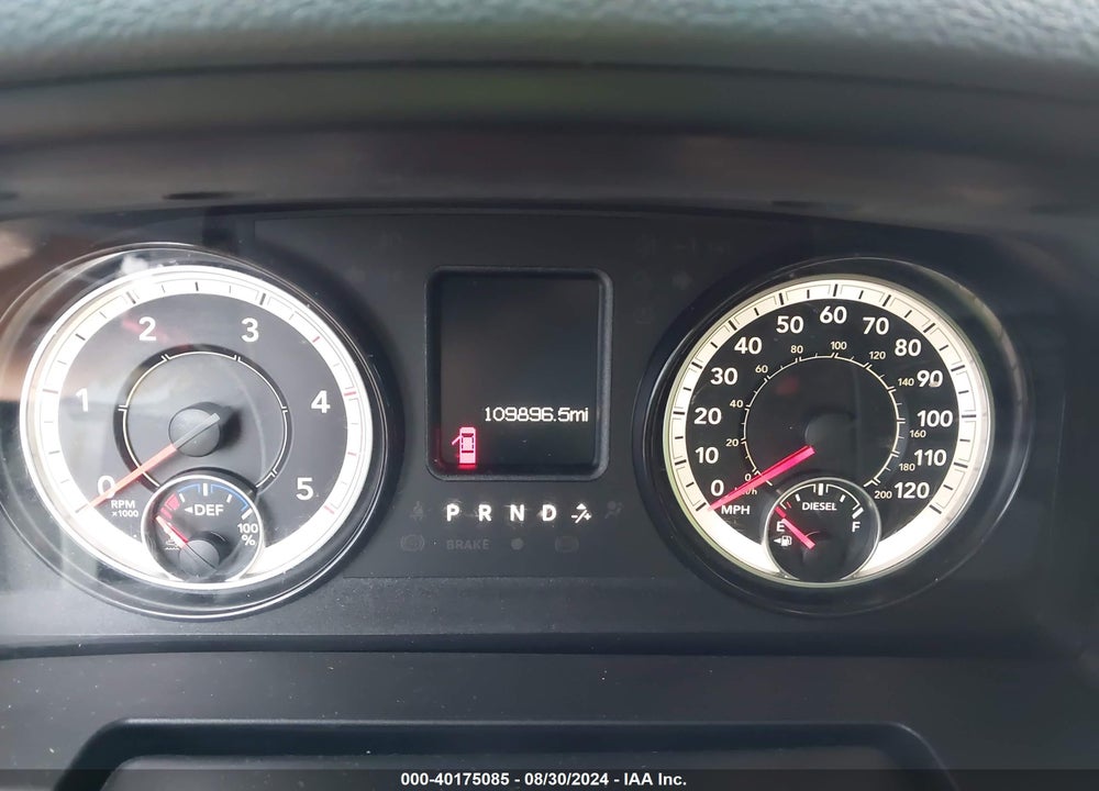 2018 RAM 3500 TRADESMAN  4X4 8' BOX VIN: 3C63RRGLXJG136437
