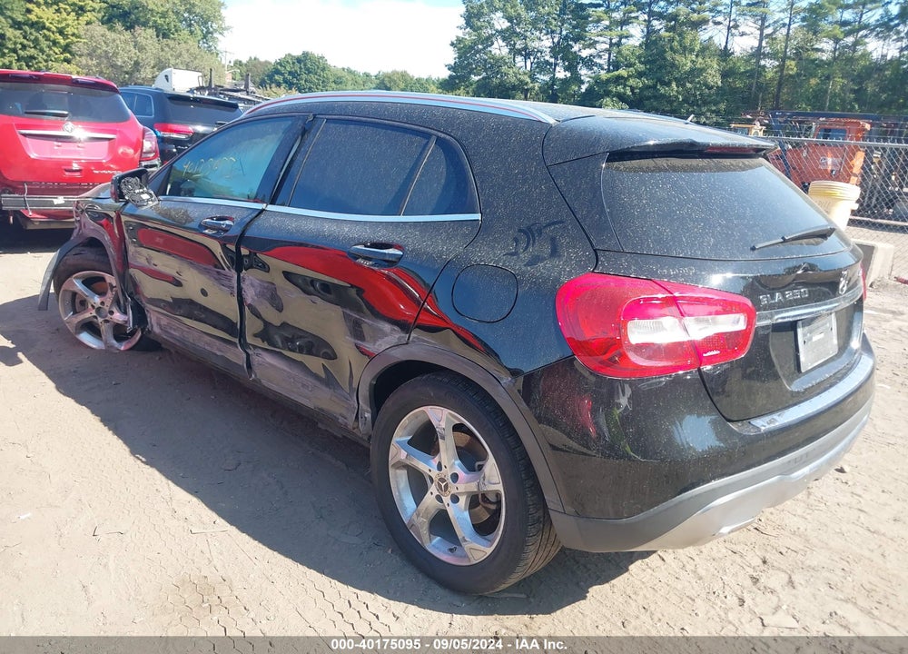2018 MERCEDES-BENZ GLA 250 4MATIC VIN: WDCTG4GB2JJ517717