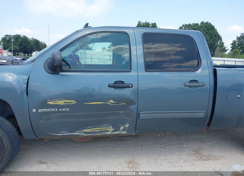 2009 CHEVROLET SILVERADO 2500HD LT VIN: 1GCHC53K19F190602