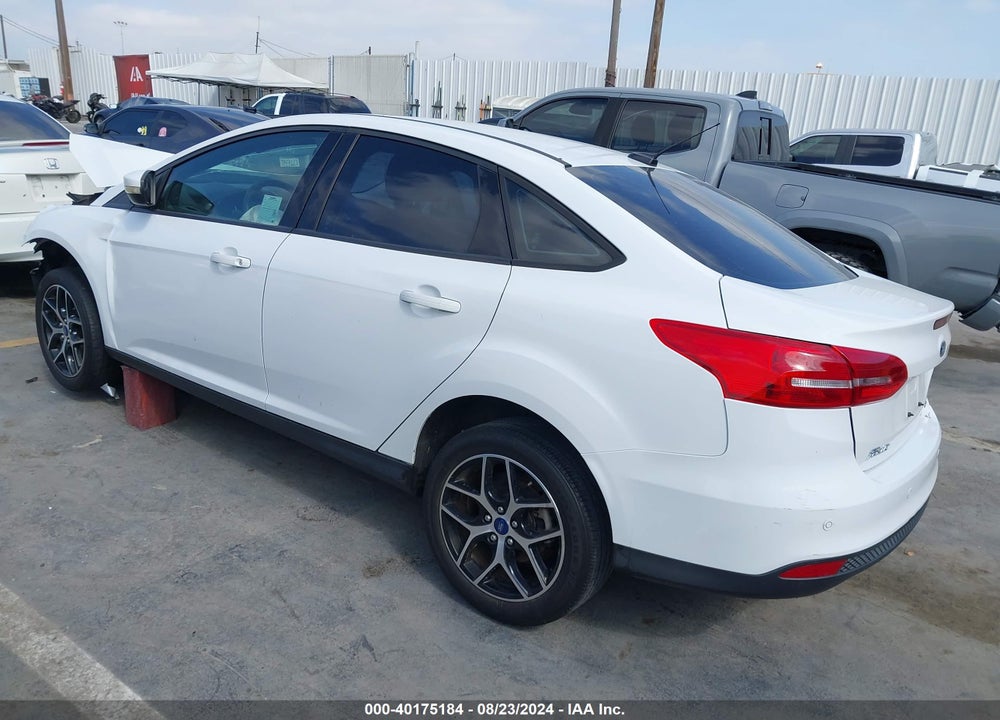2017 FORD FOCUS SEL VIN: 1FADP3H20HL343833