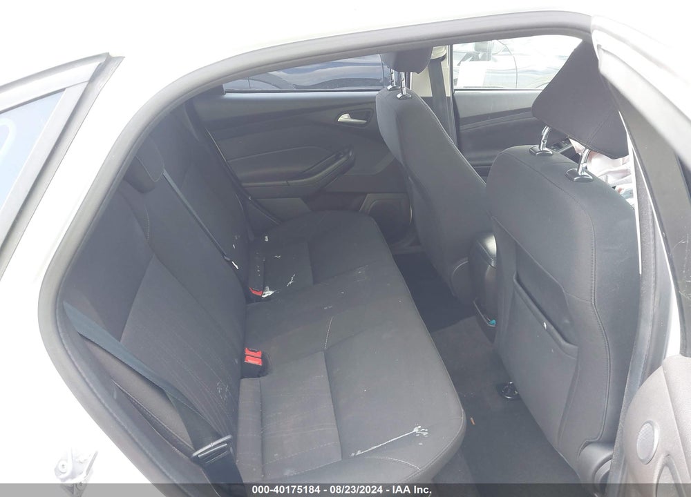 2017 FORD FOCUS SEL VIN: 1FADP3H20HL343833