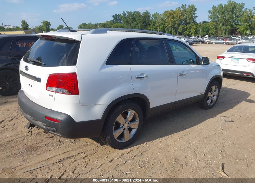 2013 KIA SORENTO EX VIN: 5XYKUDA60DG408540
