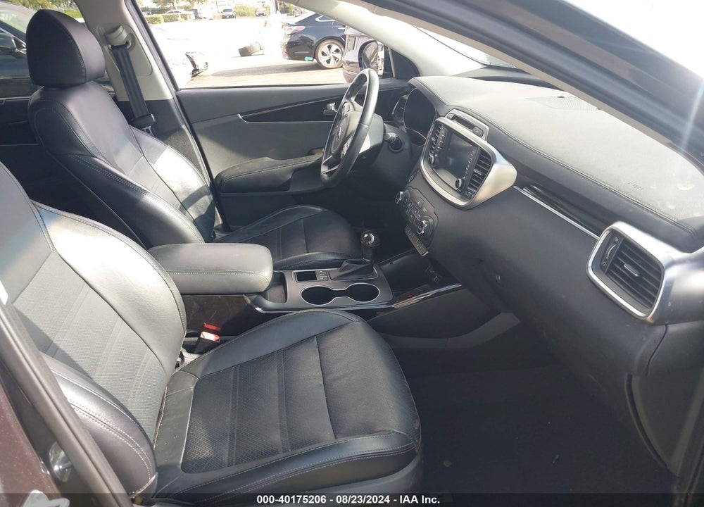 2018 KIA SORENTO 3.3L EX VIN: 5XYPHDA5XJG427786