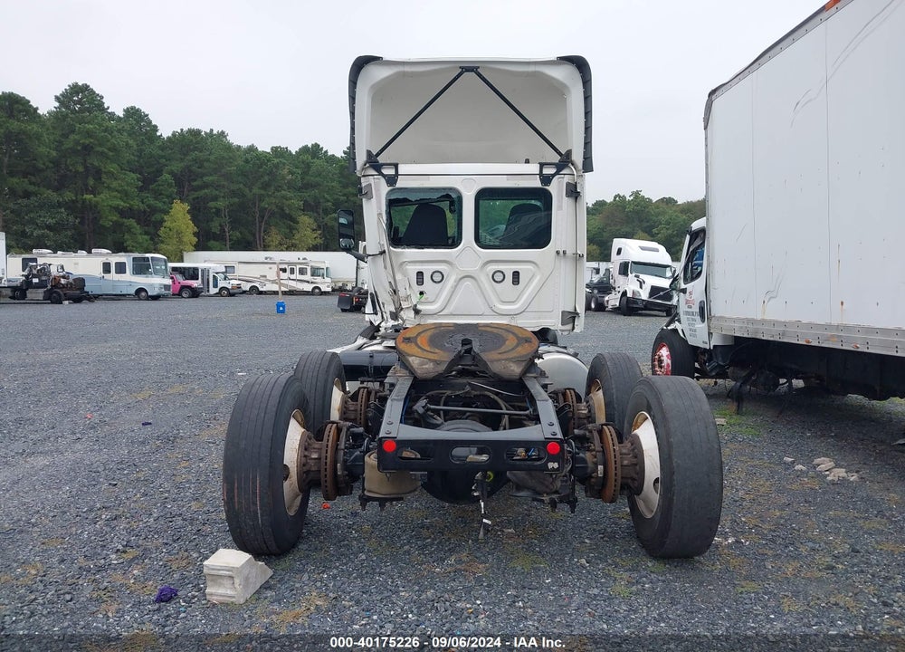 2022 FREIGHTLINER NEW CASCADIA 116 VIN: 1FUJHTDV3NLNE2434