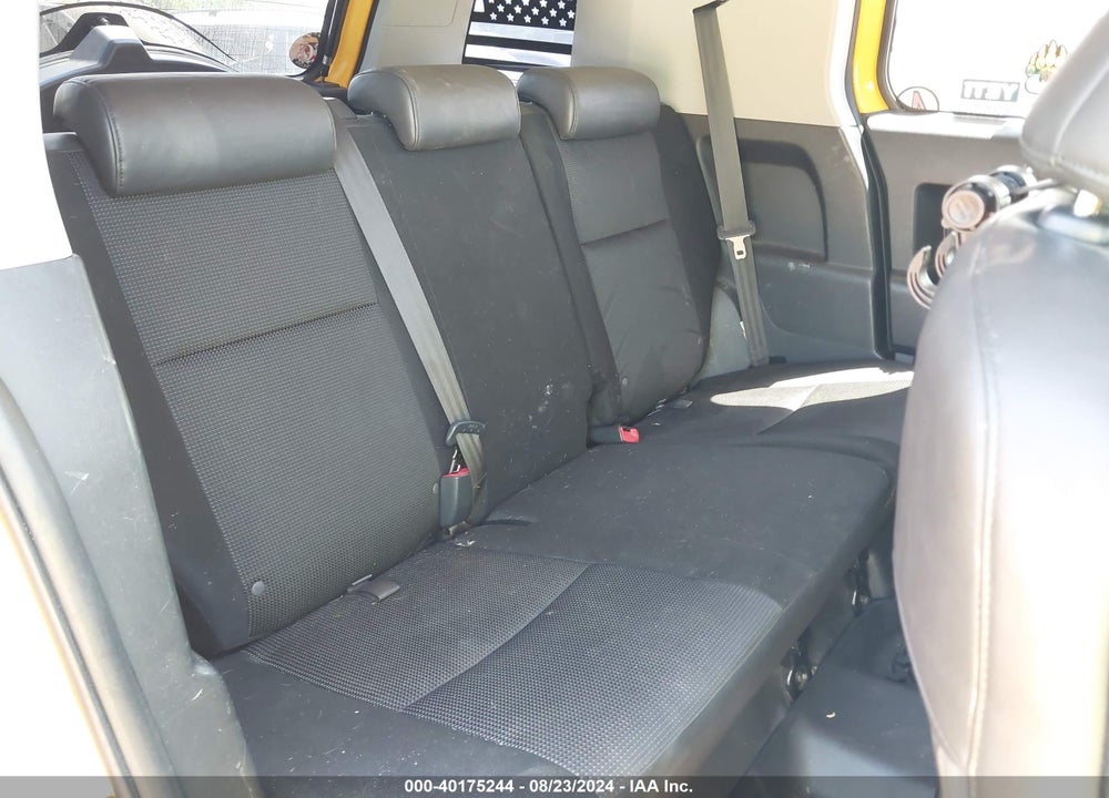 2007 TOYOTA FJ CRUISER VIN: JTEBU11FX70008408