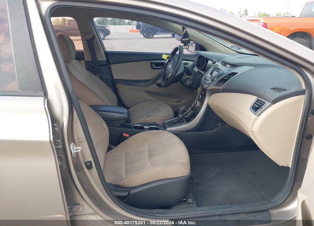 2015 HYUNDAI ELANTRA SE VIN: 5NPDH4AE0FH568370