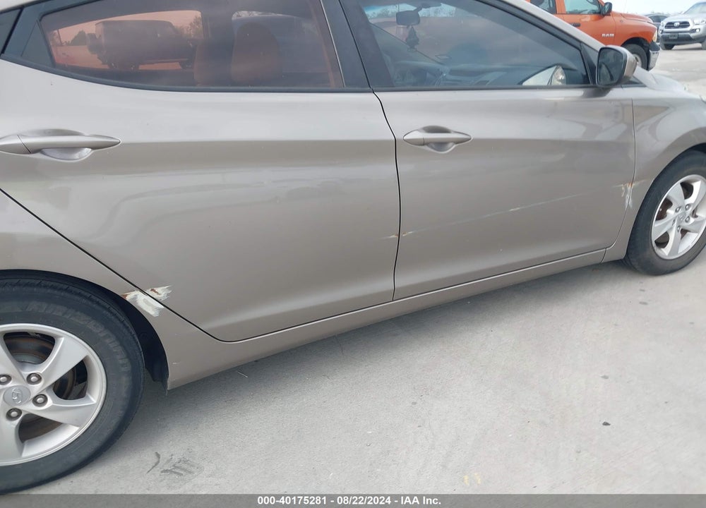 2015 HYUNDAI ELANTRA SE VIN: 5NPDH4AE0FH568370