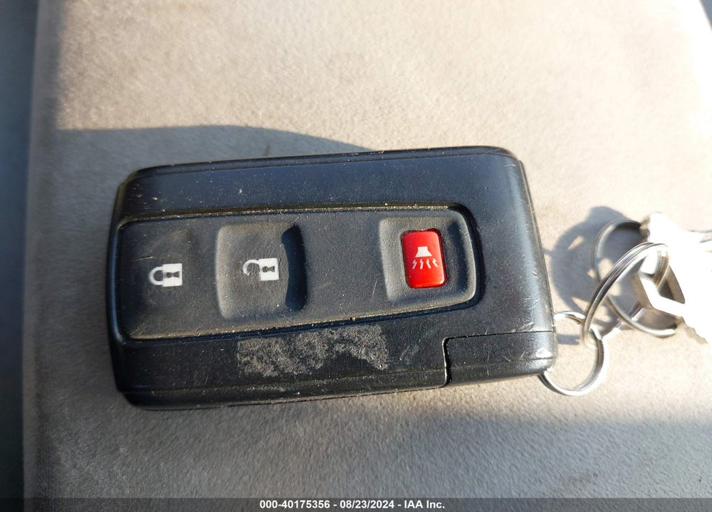 2007 TOYOTA PRIUS VIN: JTDKB20U577556422