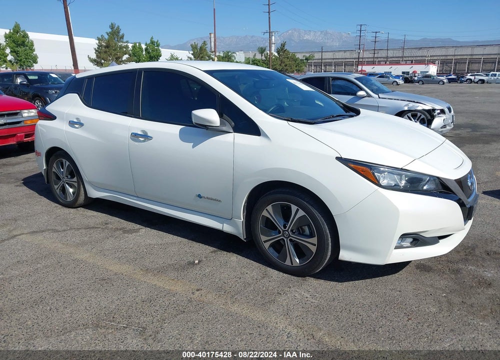 2018 NISSAN LEAF SV VIN: 1N4AZ1CPXJC310011