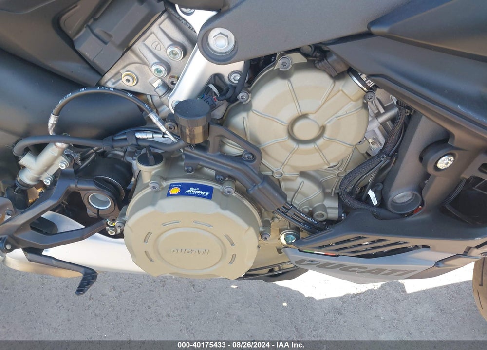 2024 DUCATI STREETFIGHTER V4/V4S VIN: ZDMFAKWW0RB009303