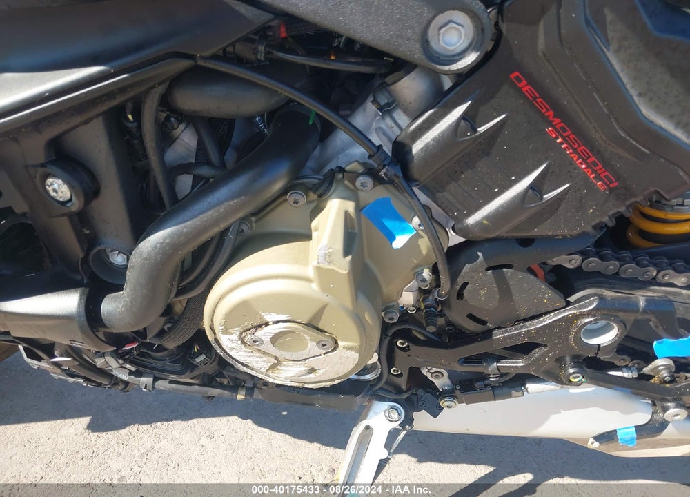 2024 DUCATI STREETFIGHTER V4/V4S VIN: ZDMFAKWW0RB009303