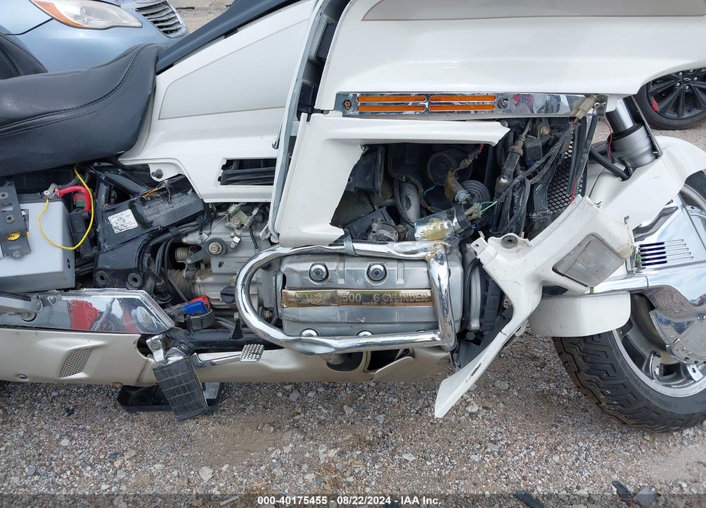 1996 HONDA GL1500 SE12 VIN: 1HFSC2230TA803219