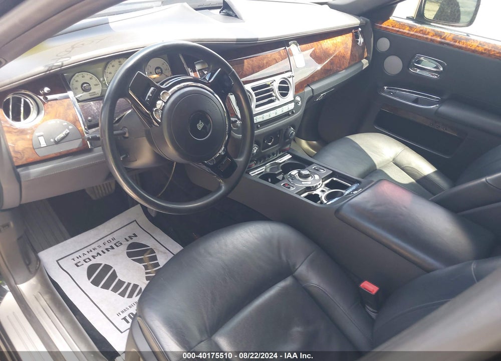 2011 ROLLS-ROYCE GHOST VIN: SCA664S57BUX49681