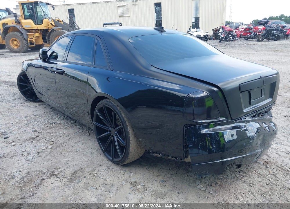 2011 ROLLS-ROYCE GHOST VIN: SCA664S57BUX49681