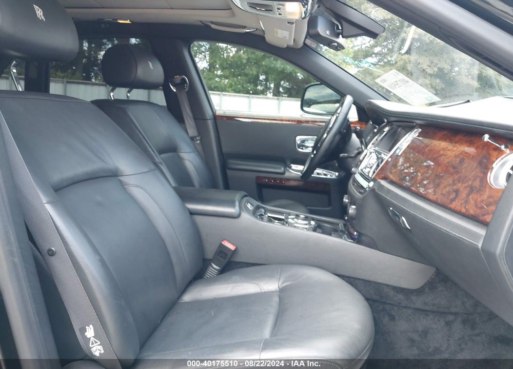 2011 ROLLS-ROYCE GHOST VIN: SCA664S57BUX49681