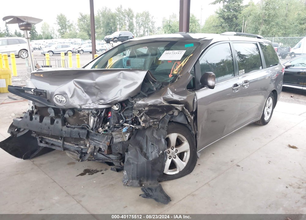2013 TOYOTA SIENNA LE V6 8 PASSENGER VIN: 5TDKK3DC9DS375249