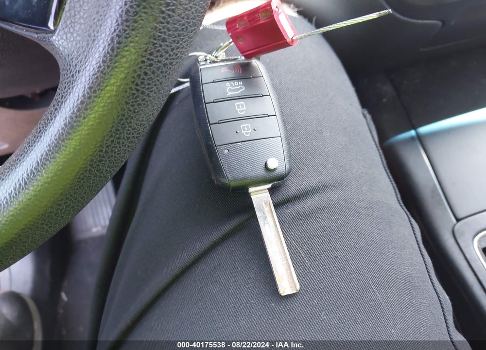 2019 KIA SORENTO 2.4L L VIN: 5XYPG4A30KG581703