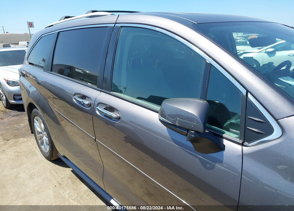 2022 TOYOTA SIENNA LIMITED VIN: 5TDZRKEC4NS088342