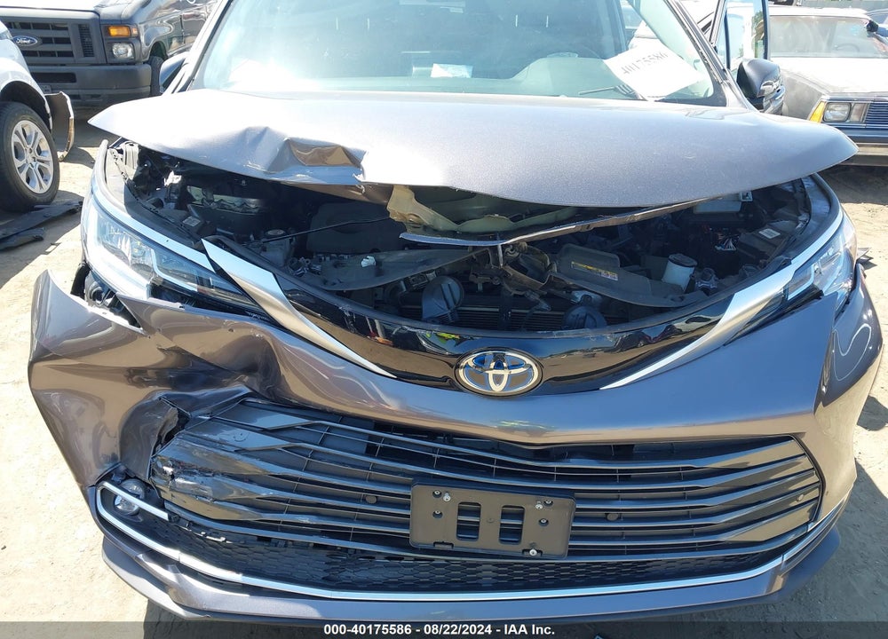 2022 TOYOTA SIENNA LIMITED VIN: 5TDZRKEC4NS088342