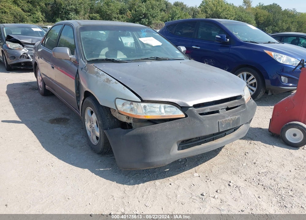 2000 HONDA ACCORD 3.0 EX VIN: 1HGCG165XYA099046