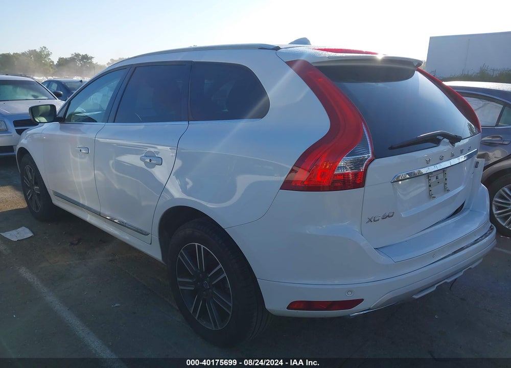 2017 VOLVO XC60 T5 DYNAMIC VIN: YV440MDR1H2225445