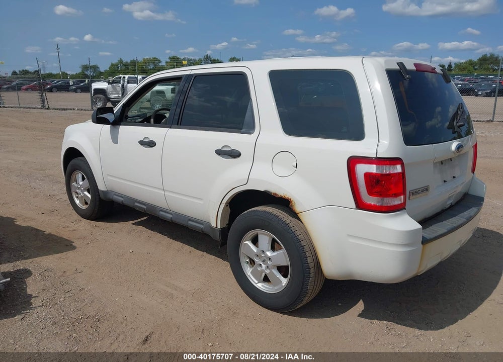 2010 FORD ESCAPE XLS VIN: 1FMCU0C72AKC66440
