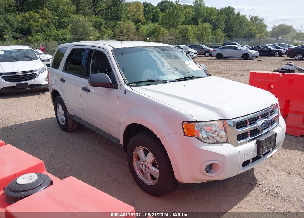 2010 FORD ESCAPE XLS VIN: 1FMCU0C72AKC66440