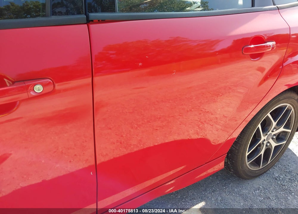 2015 FORD FOCUS SE VIN: 1FADP3F27FL277748