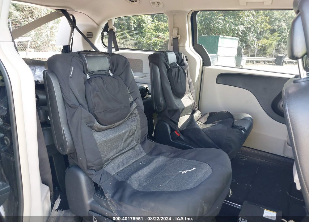2016 CHRYSLER TOWN & COUNTRY TOURING VIN: 2C4RC1BGXGR206568