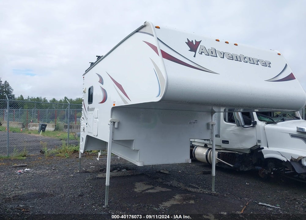 2016 ADVENTURE 910DB VIN: 17716