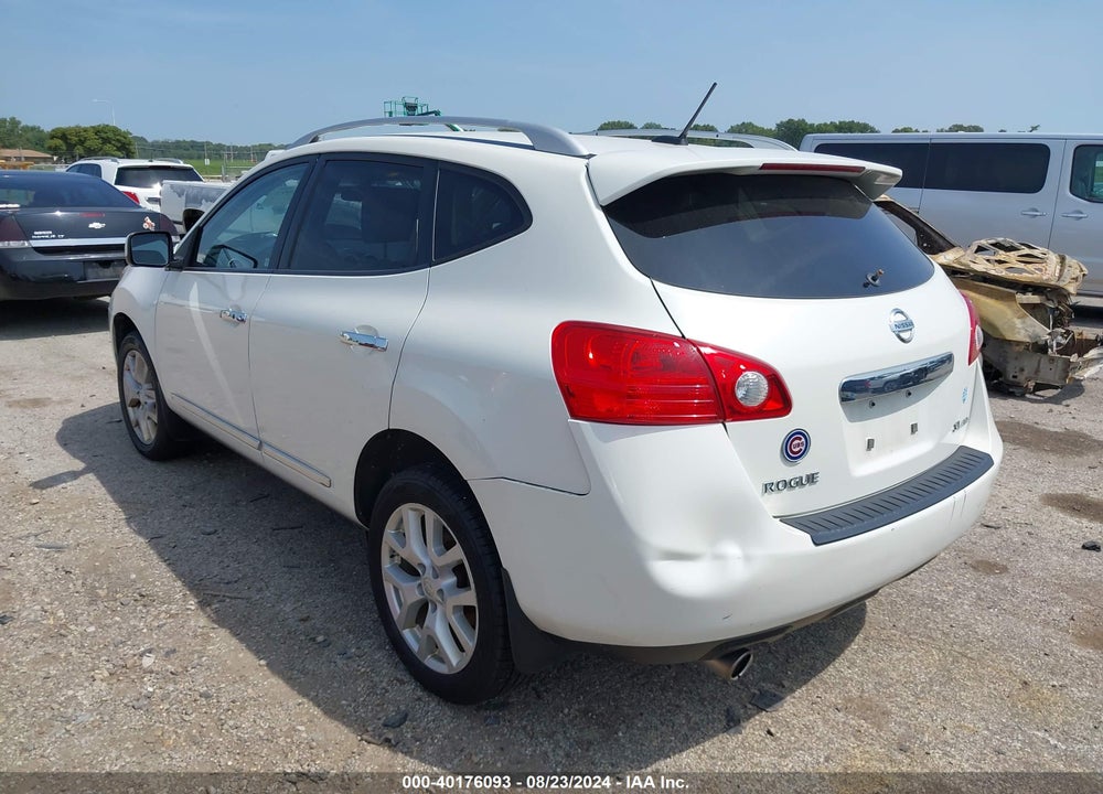 2013 NISSAN ROGUE SV W/SL PKG VIN: JN8AS5MV1DW652294