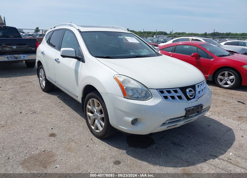 2013 NISSAN ROGUE SV W/SL PKG VIN: JN8AS5MV1DW652294