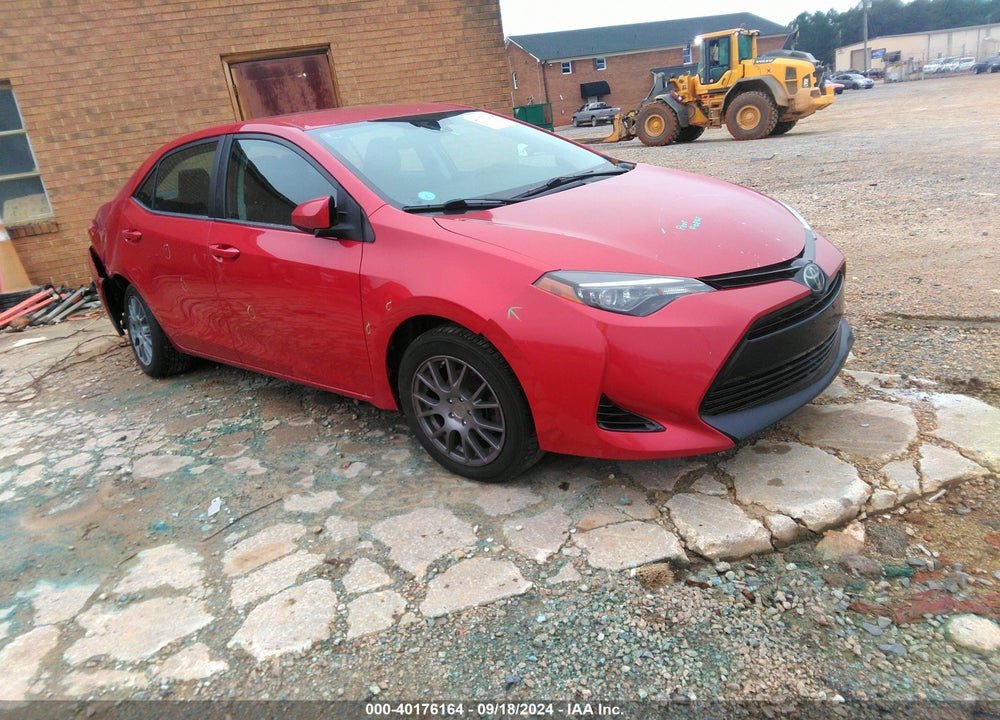 2018 TOYOTA COROLLA LE VIN: 2T1BURHE7JC105420