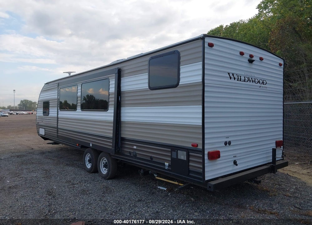 2019 FOREST RIVER WILWOOD 32' TRAVEL TRAILER VIN: 4X4TWDB21K7363560