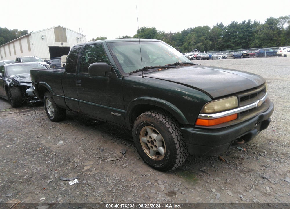 2003 CHEVROLET S-10 LS VIN: 1GCDT19X238194051