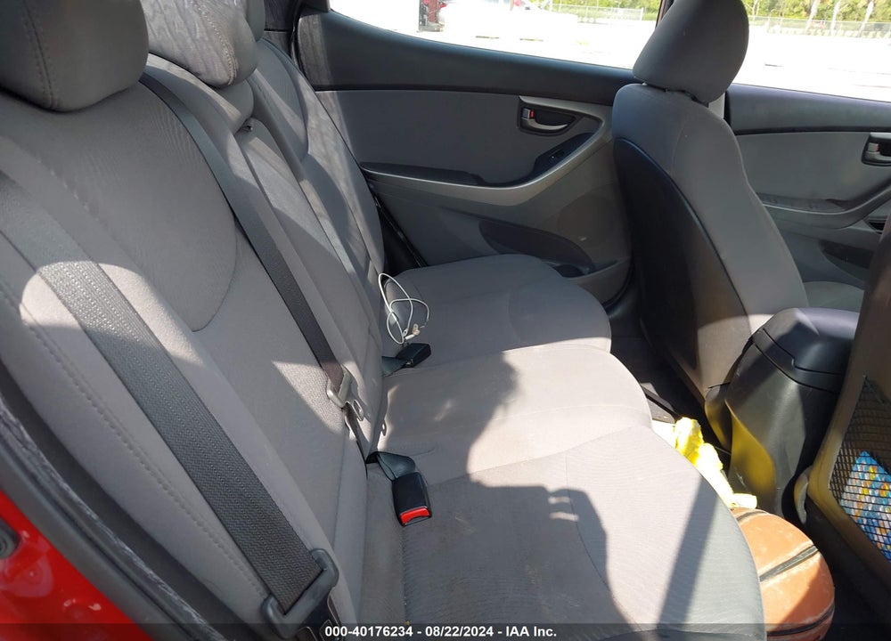 2014 HYUNDAI ELANTRA SE VIN: 5NPDH4AE8EH468385