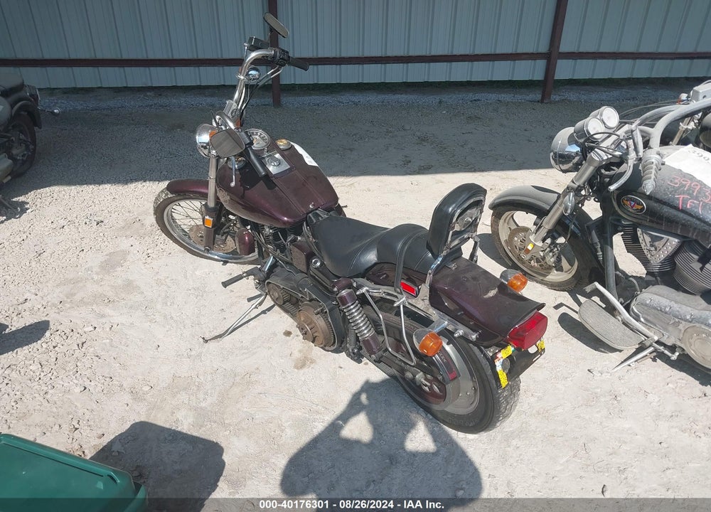 1983 HARLEY-DAVIDSON FXDG VIN: 1HD1BGK22DY016776