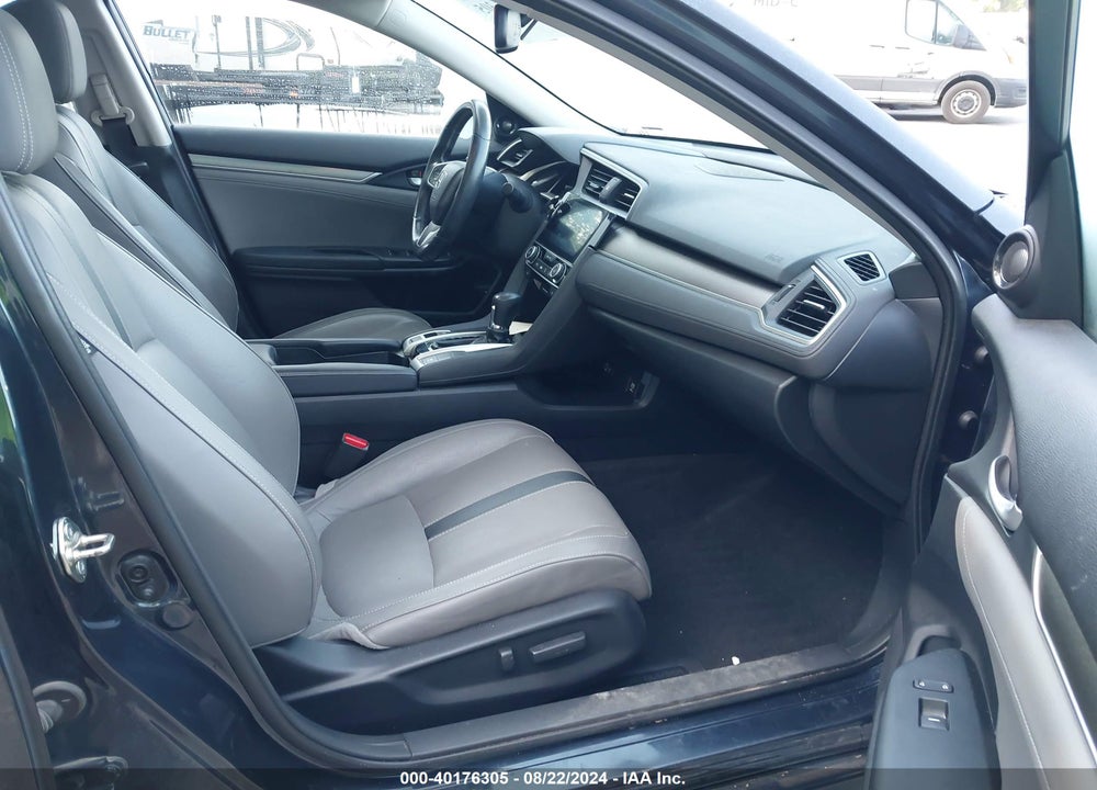 2017 HONDA CIVIC TOURING VIN: 19XFC1F98HE014258