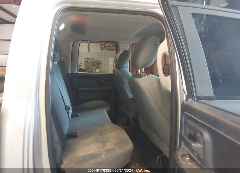 2019 RAM 1500 CLASSIC TRADESMAN QUAD CAB 4X2 6'4 BOX VIN: 1C6RR6FGXKS552687