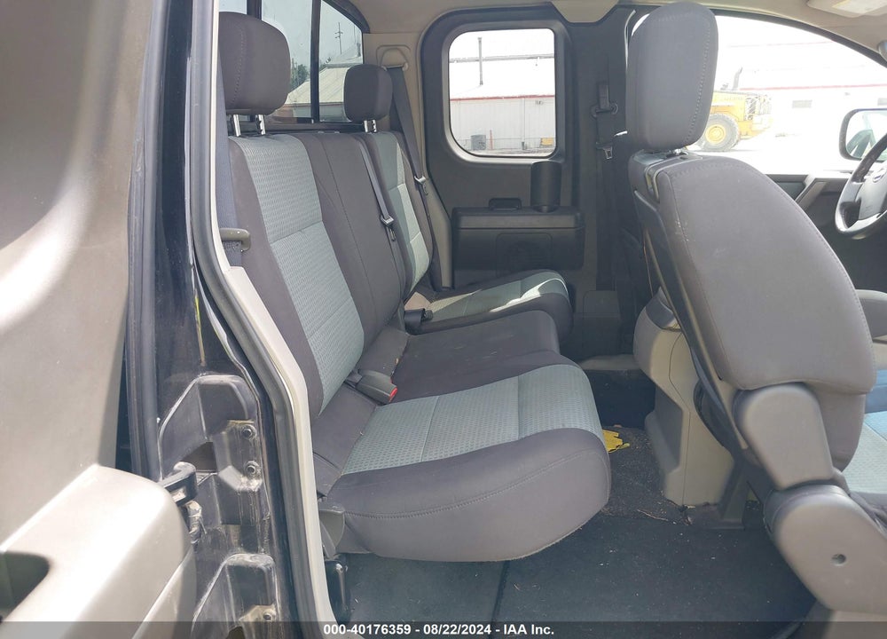 2004 NISSAN TITAN SE VIN: 1N6AA06B74N545824