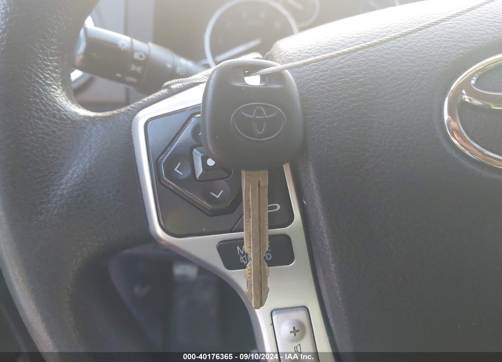 2016 TOYOTA TUNDRA SR5 5.7L V8 VIN: 5TFDW5F15GX548509