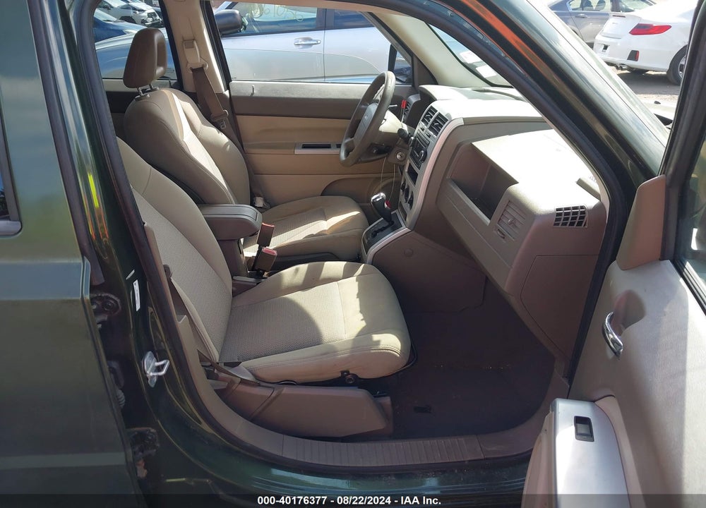 2008 JEEP PATRIOT SPORT VIN: 1J8FT28W88D637317