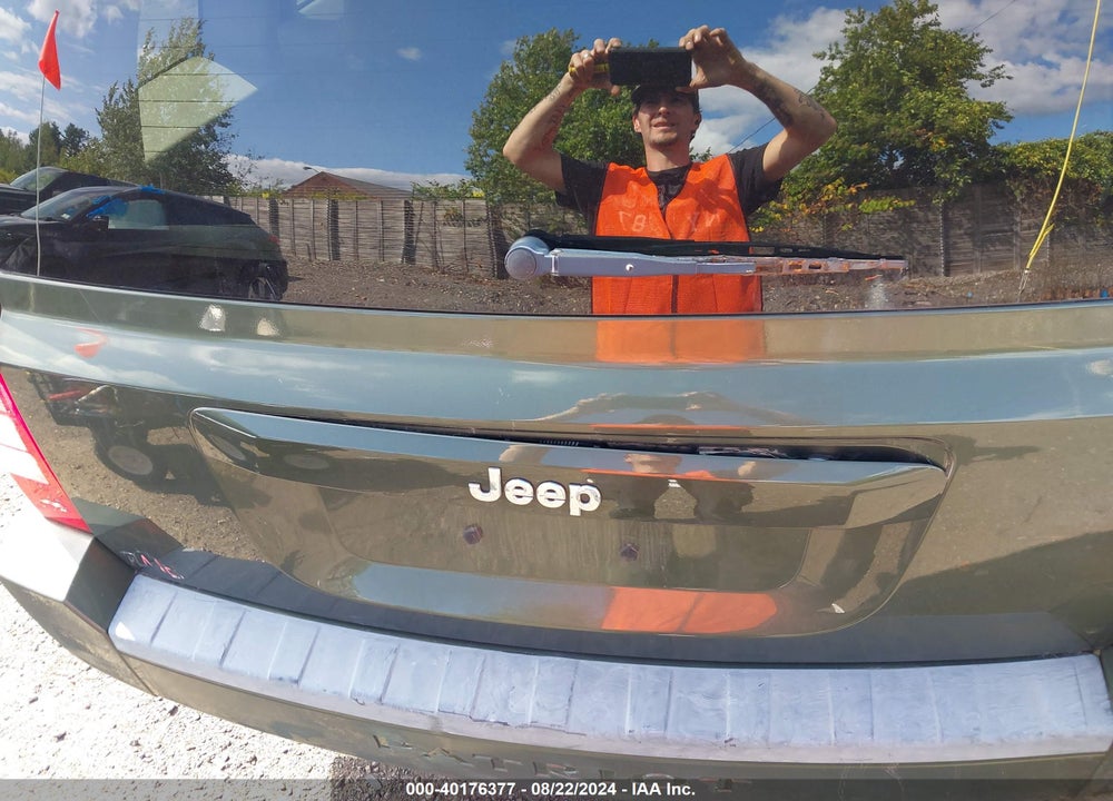 2008 JEEP PATRIOT SPORT VIN: 1J8FT28W88D637317