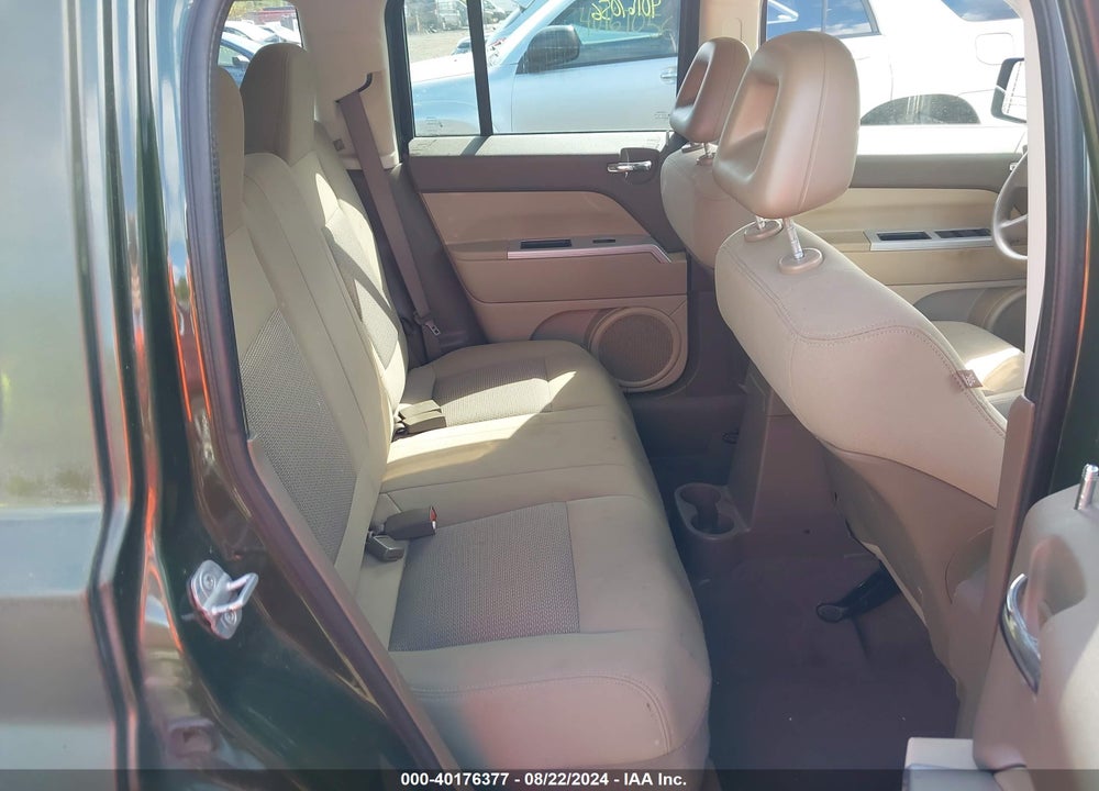 2008 JEEP PATRIOT SPORT VIN: 1J8FT28W88D637317