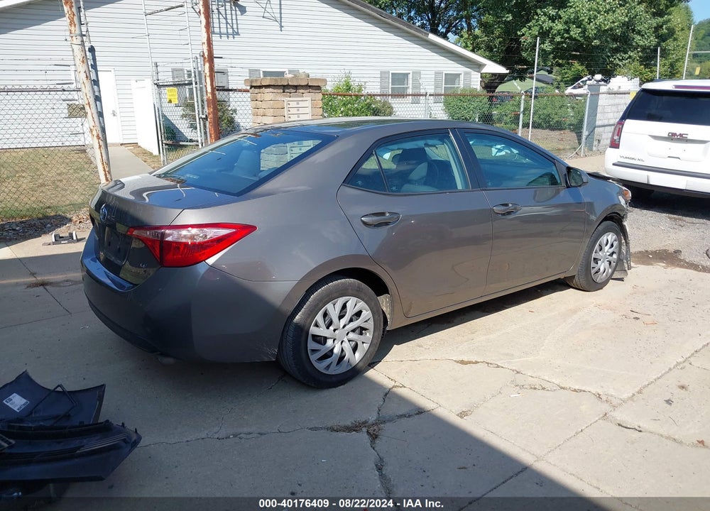 2018 TOYOTA COROLLA LE VIN: 2T1BURHE2JC108757