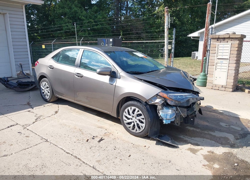 2018 TOYOTA COROLLA LE VIN: 2T1BURHE2JC108757