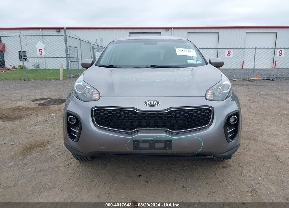 2018 KIA SPORTAGE LX VIN: KNDPMCAC4J7447856