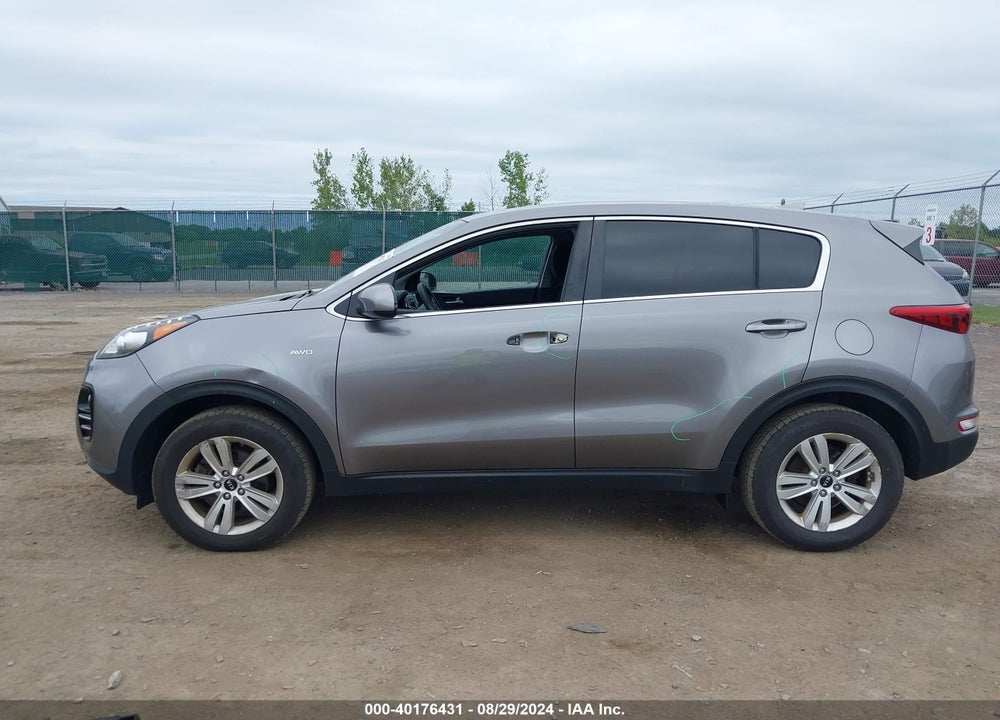 2018 KIA SPORTAGE LX VIN: KNDPMCAC4J7447856