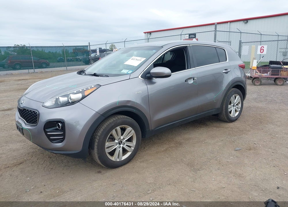 2018 KIA SPORTAGE LX VIN: KNDPMCAC4J7447856