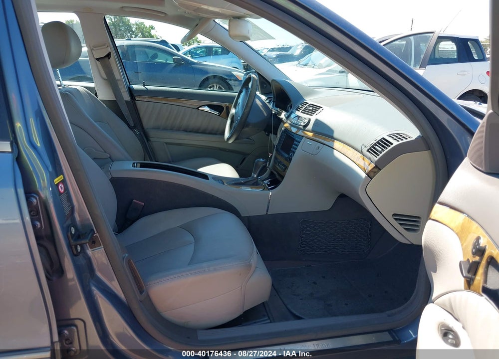 2007 MERCEDES-BENZ E 550 VIN: WDBUF72X07B052499